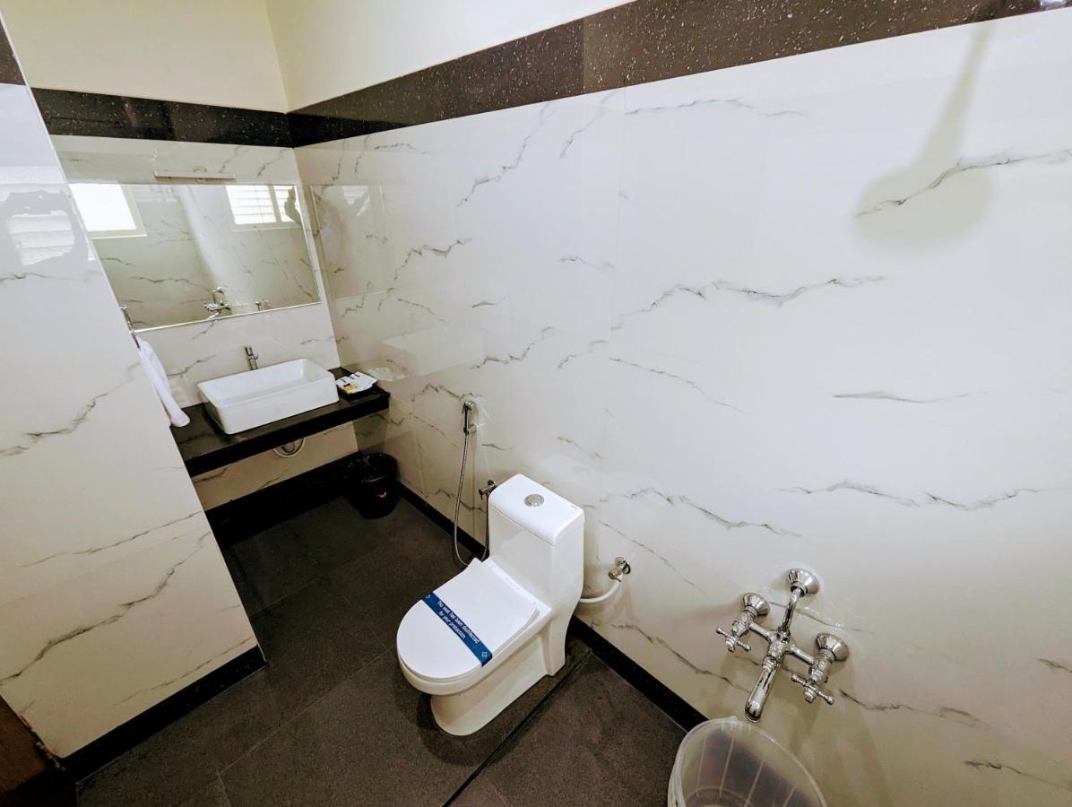 Hotel Tpc Camphor à Tiruchirappalli Extérieur photo