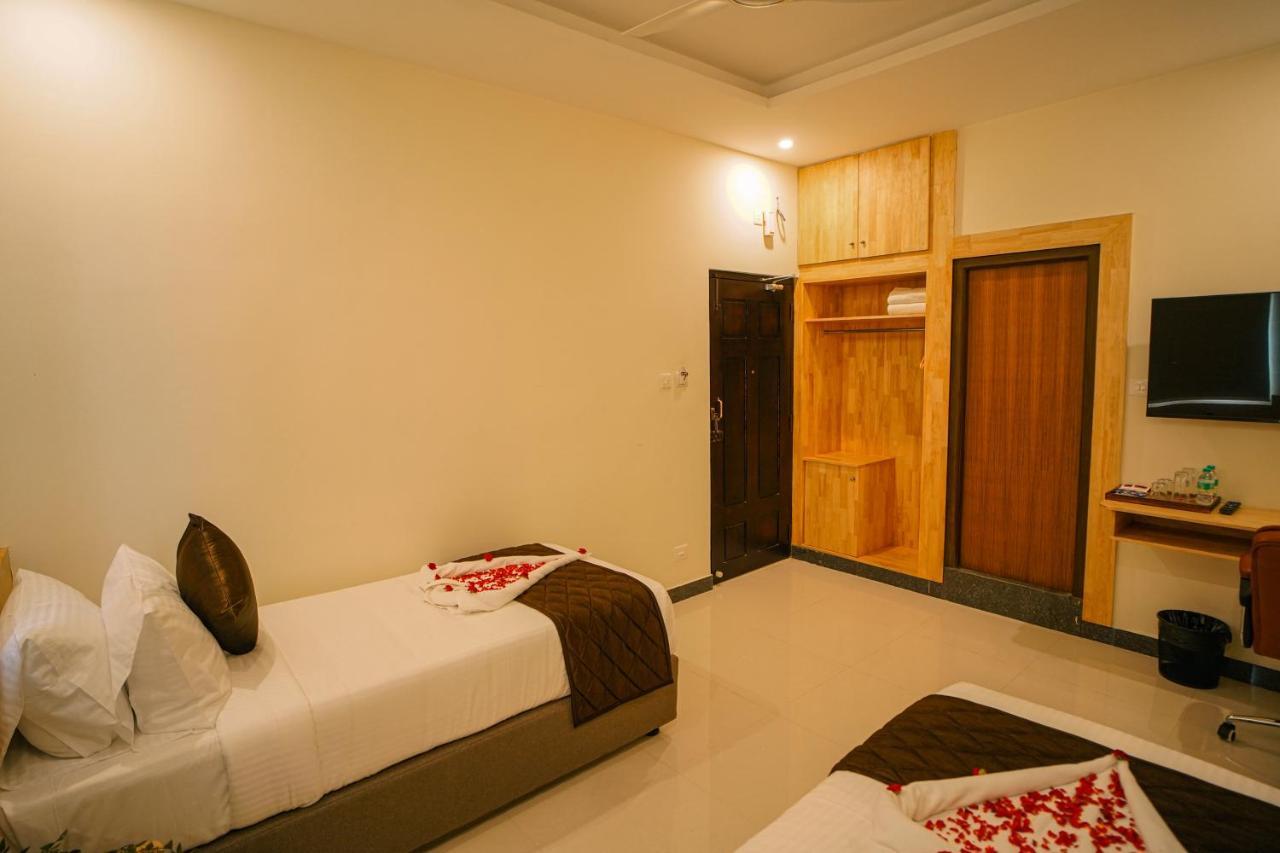 Hotel Tpc Camphor à Tiruchirappalli Extérieur photo