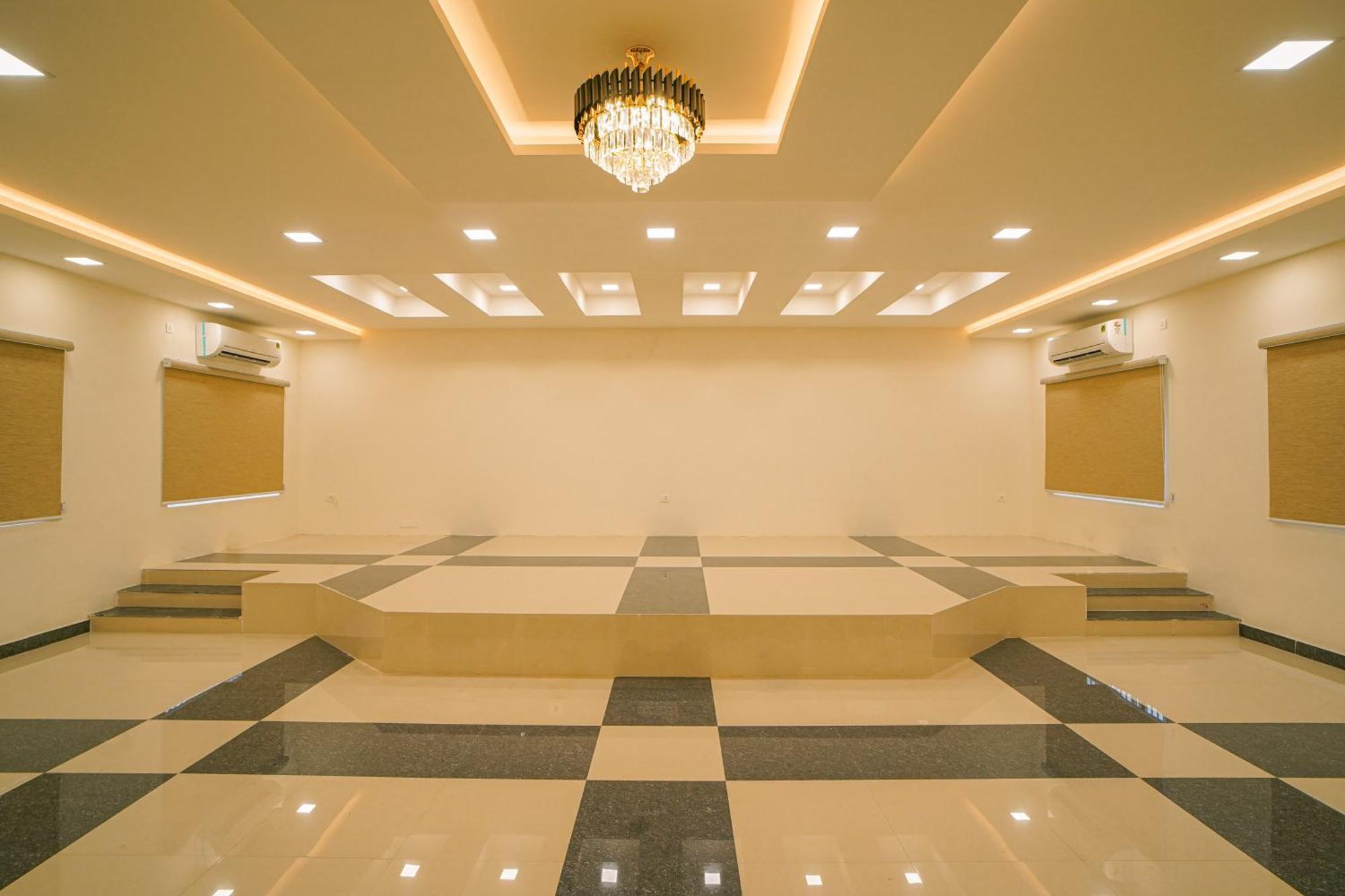 Hotel Tpc Camphor à Tiruchirappalli Extérieur photo